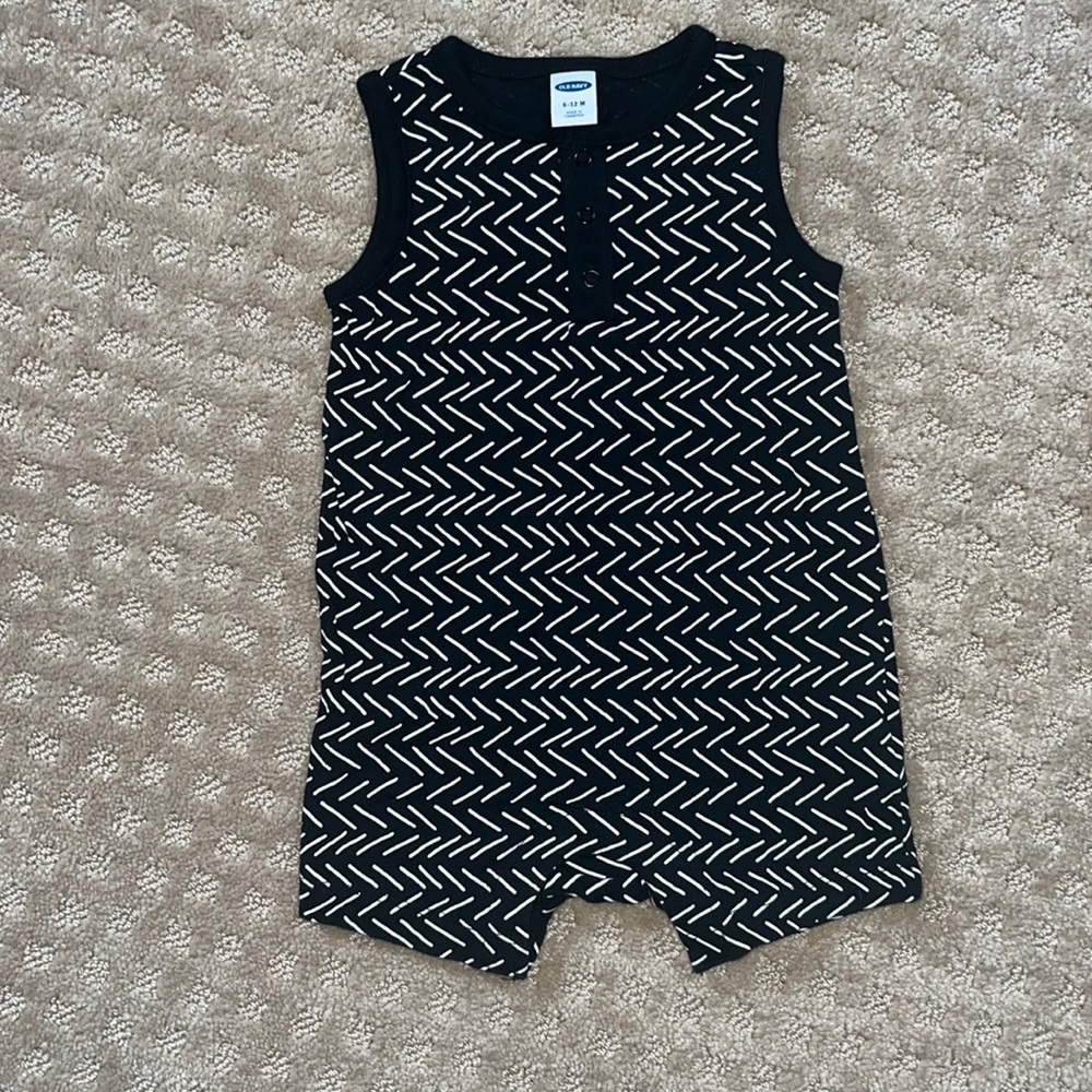 NWOT! Never even washed! 6-12M infants tank bodysuit!!!